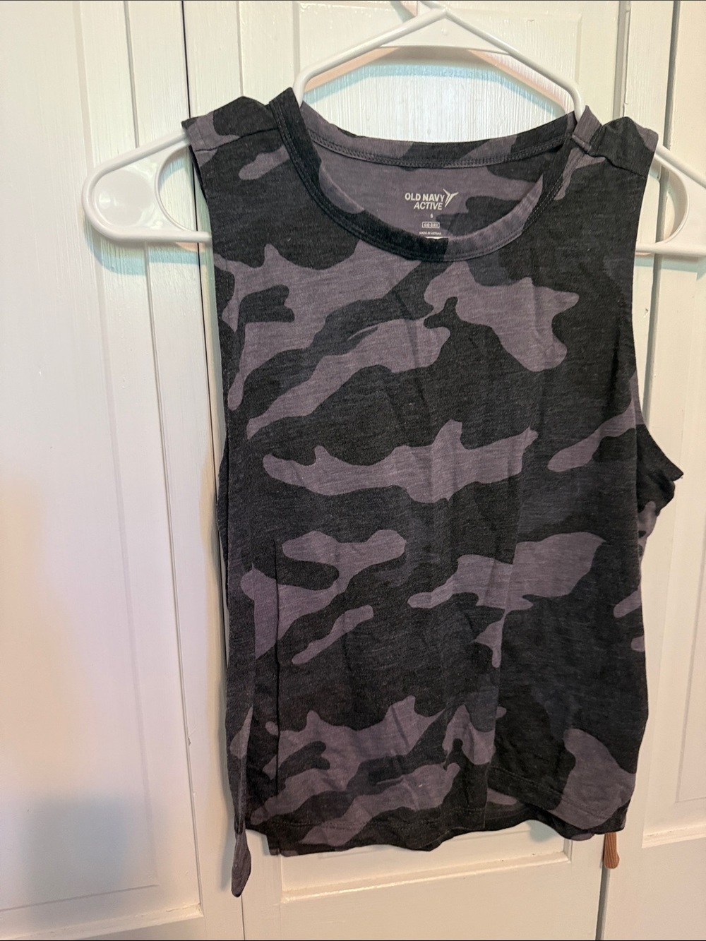 Old Navy Black & Gray Camo Muscle Tank Top